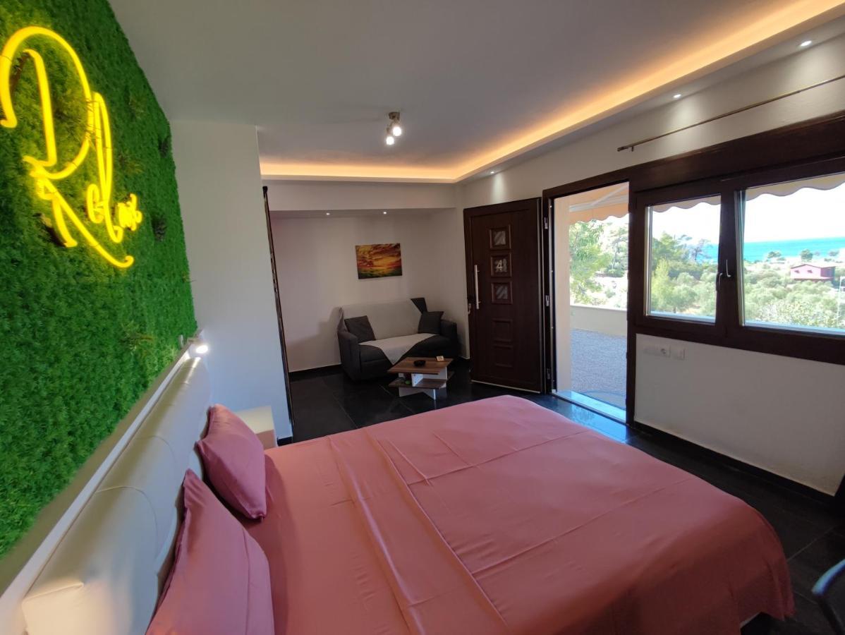 Theasis 4 Luxury Studio With Sea View Neos Marmaras Dış mekan fotoğraf